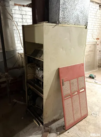 $29,900 | 208 South Main Street, Avon, IL 61415