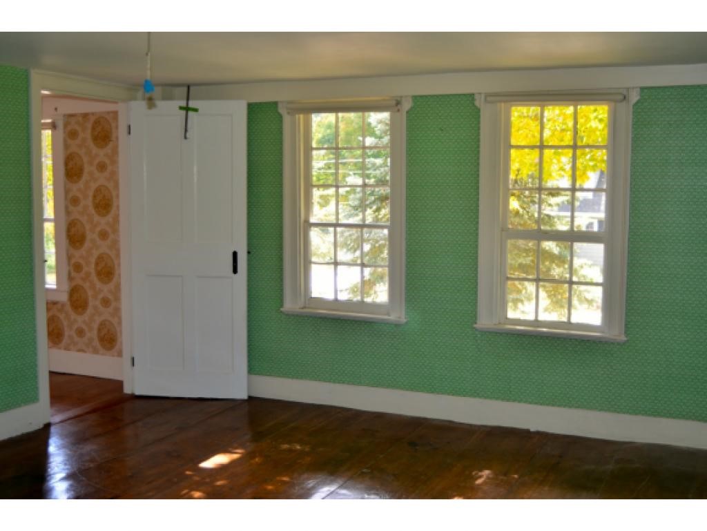 102 Exeter Road Kingston, NH 03848 - Photo 22 of 36 Gallery Image 22