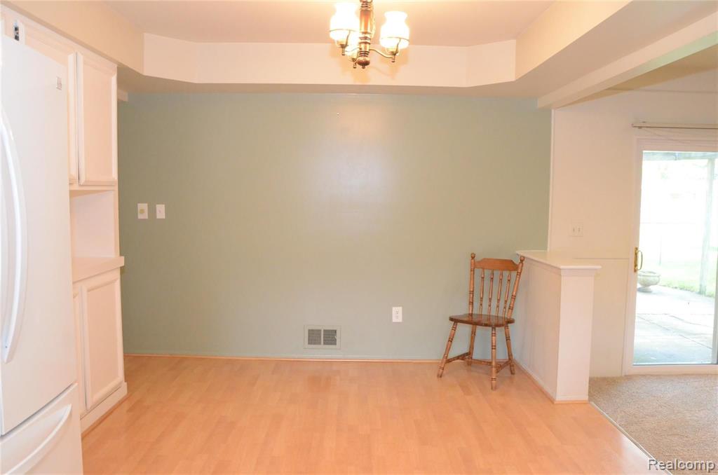 43077 Avon Road Canton, MI 48187 - Photo 20 of 52