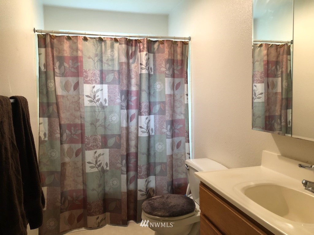 1809 Perry Avenue Bremerton, WA 98310 - Photo 3 of 18 Gallery Image 3