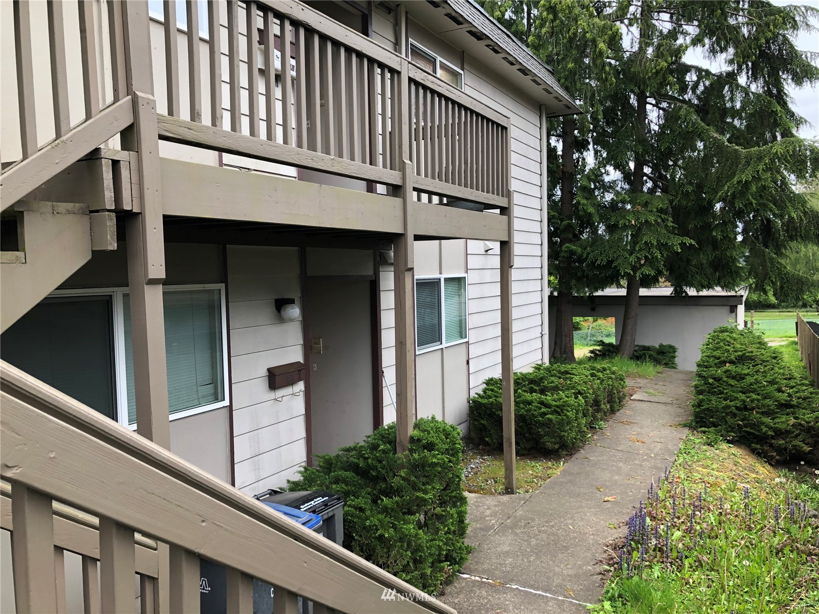 1809 Perry Avenue Bremerton, WA 98310 - Photo 5 of 18 Gallery Image 5