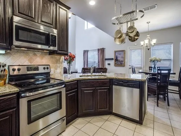$2,150 | 6541 Federal Hall Street, Plano, TX 75023