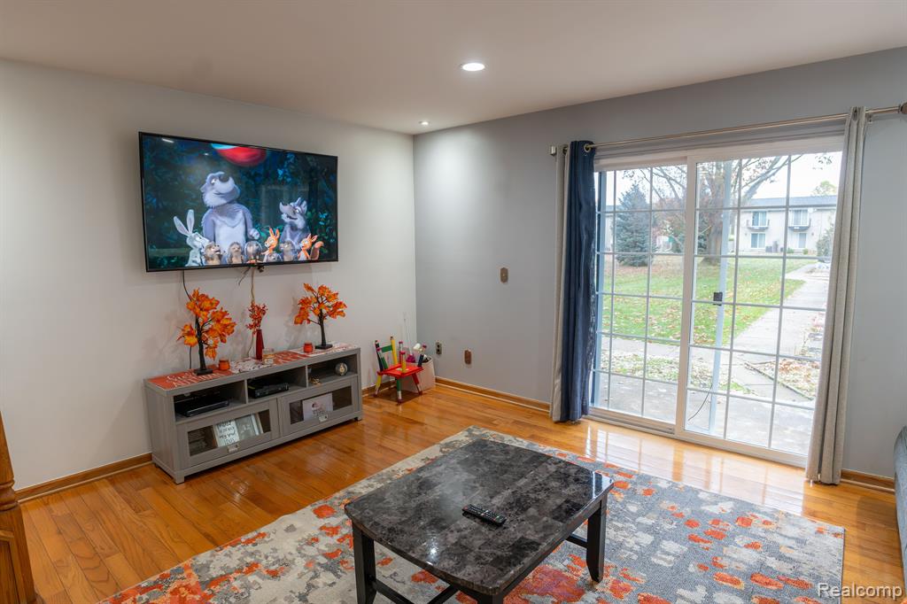 4468 15 Mile Road, Unit 104 Sterling Heights, MI 48310 - Photo 3 of 21 Gallery Image 3
