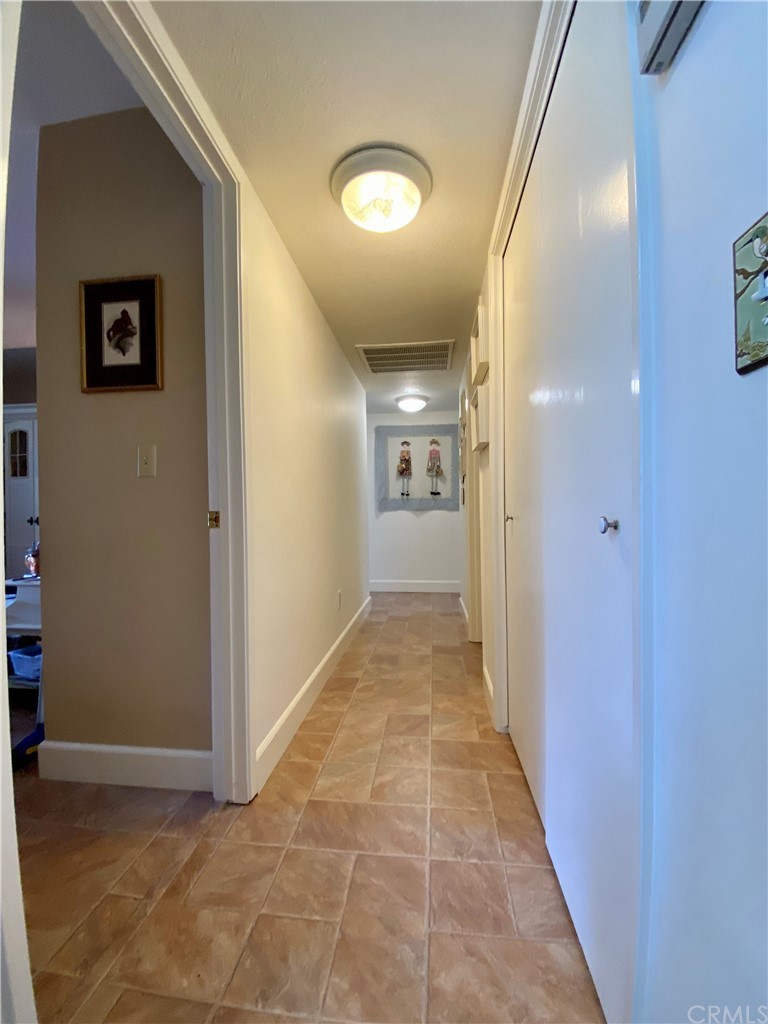 7605 San Gregorio Road Atascadero, CA 93422 - Photo 11 of 22 a view of a hallway
