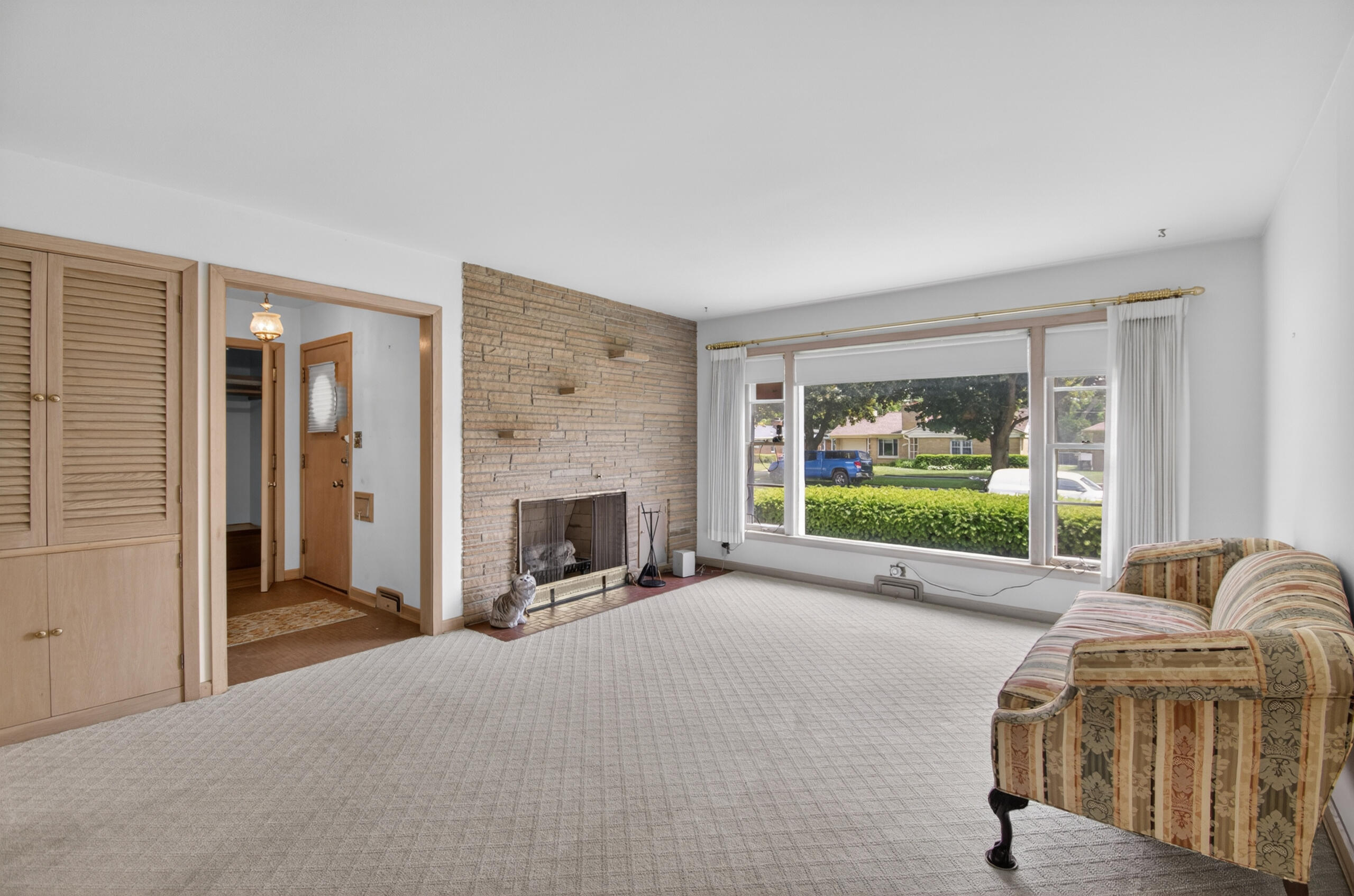 1112 Kentucky Street Racine, WI 53405 - Photo 8 of 29 009_DSC_4103