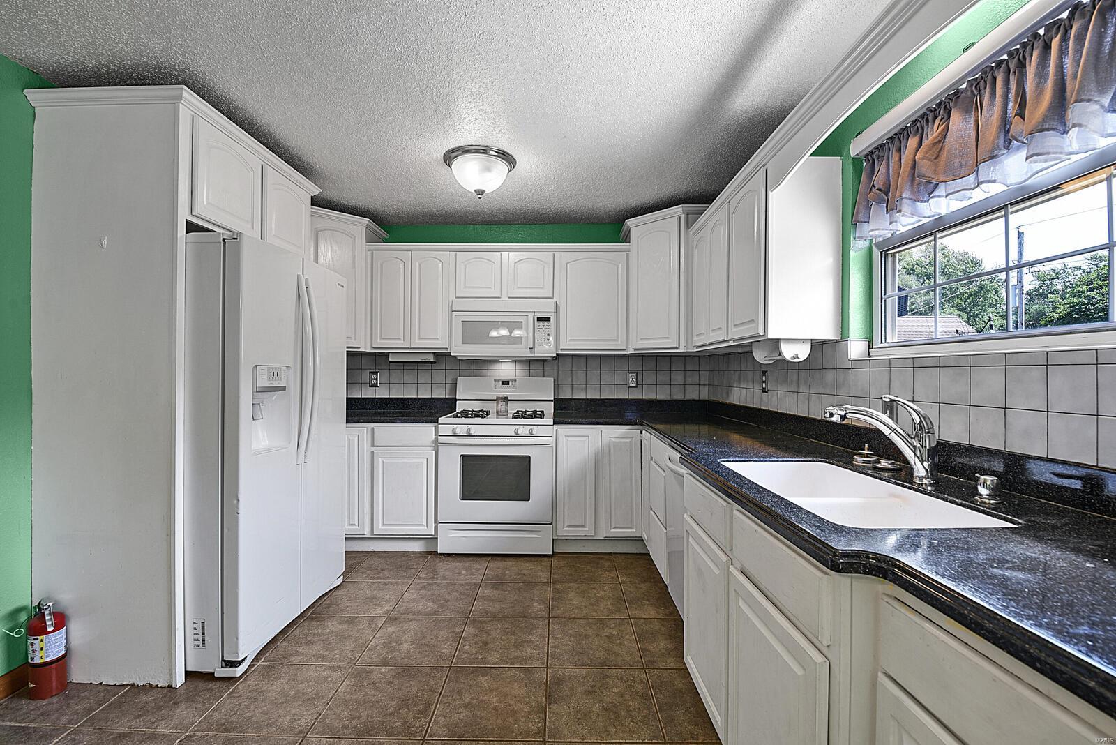 5154 Old Alton Road Granite City, IL 62040 - Photo 5 of 26 Gallery Image 5