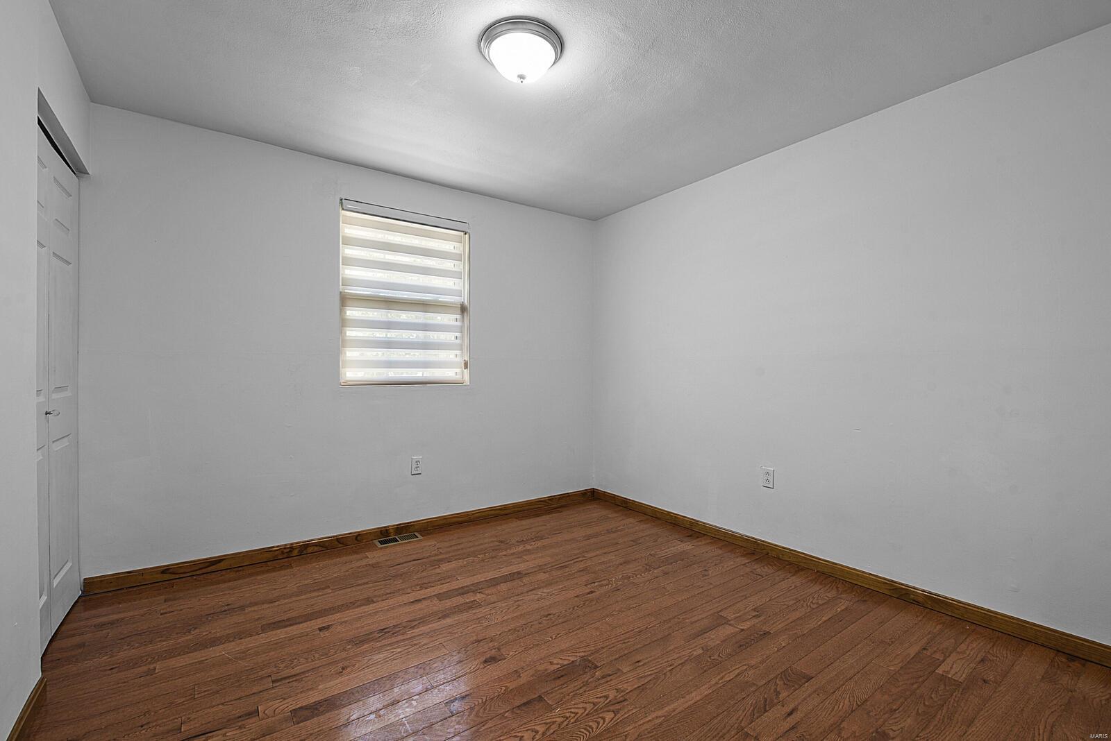5154 Old Alton Road Granite City, IL 62040 - Photo 9 of 26 Gallery Image 9