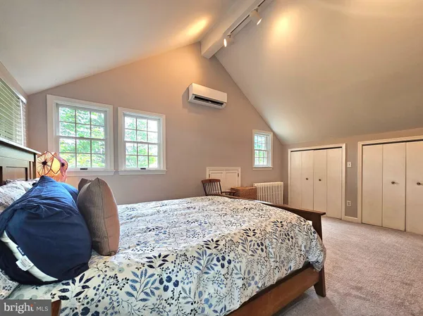 $5,500 | 3410 15th Street North, Arlington, VA 22201