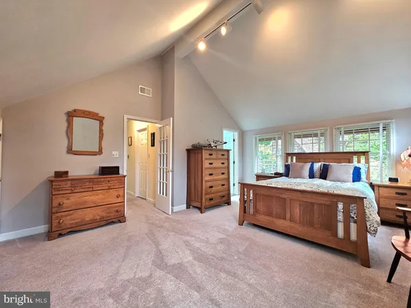 $5,500 | 3410 15th Street North, Arlington, VA 22201