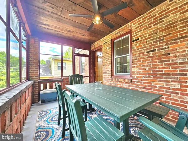 $5,500 | 3410 15th Street North, Arlington, VA 22201