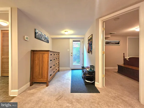 $5,500 | 3410 15th Street North, Arlington, VA 22201
