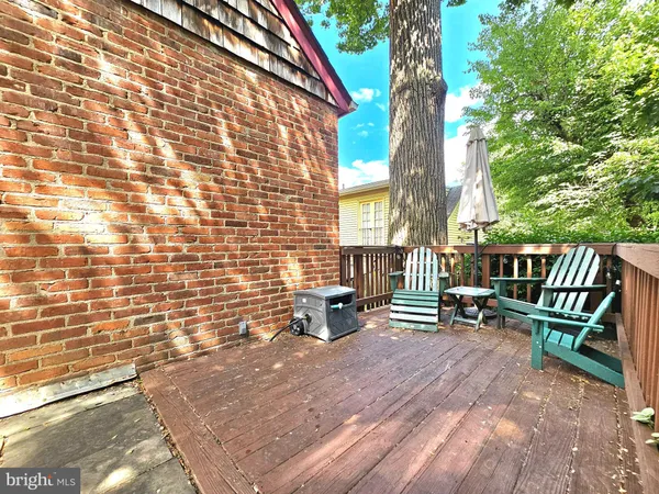 $5,500 | 3410 15th Street North, Arlington, VA 22201