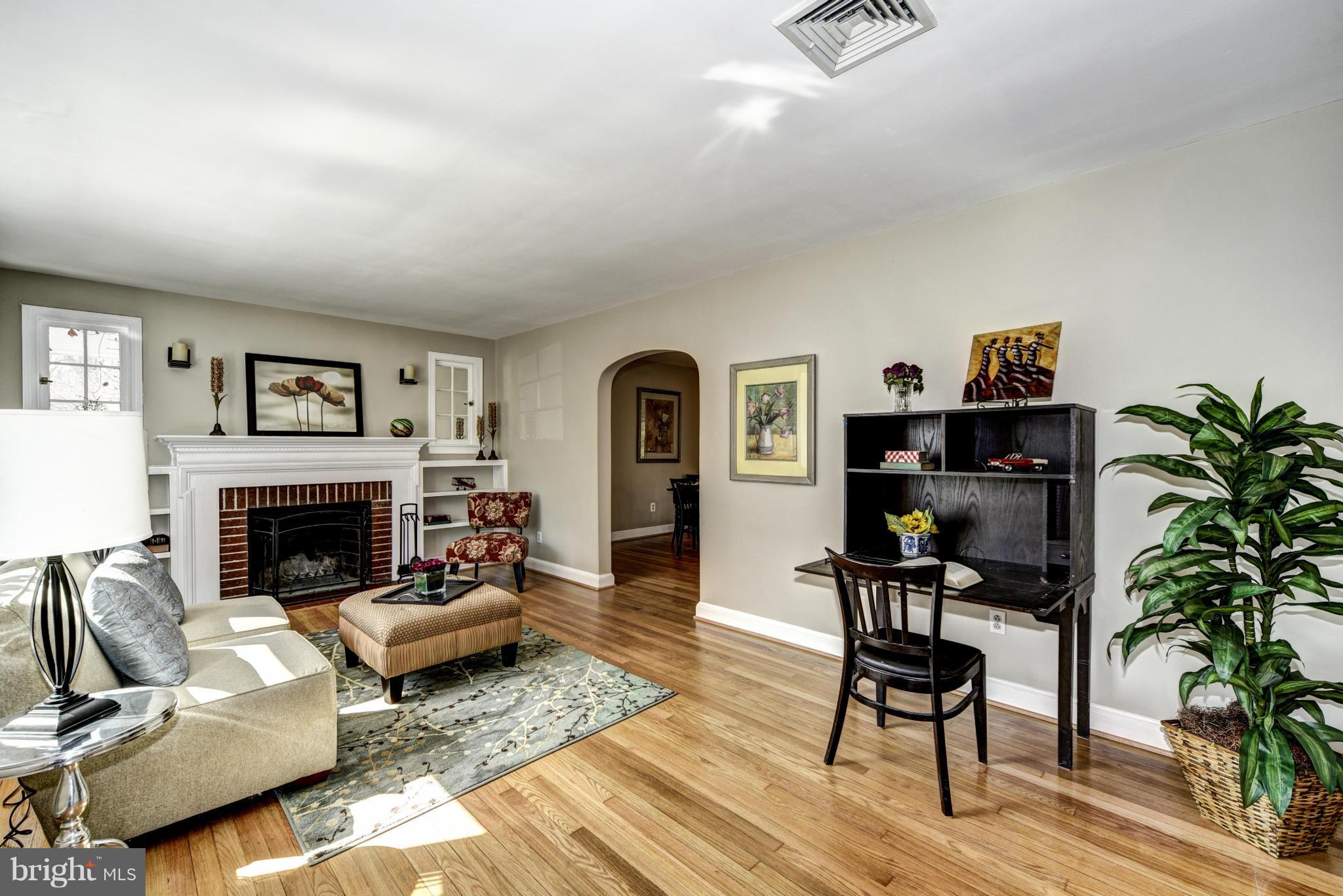 6716 Fairfax Road Chevy Chase, MD 20815 - Photo 5 of 27 Living Room