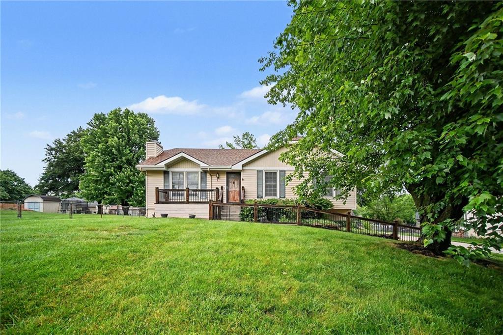 1100 Northeast 115 Street Kansas City, MO 64155 - Photo 2 of 30