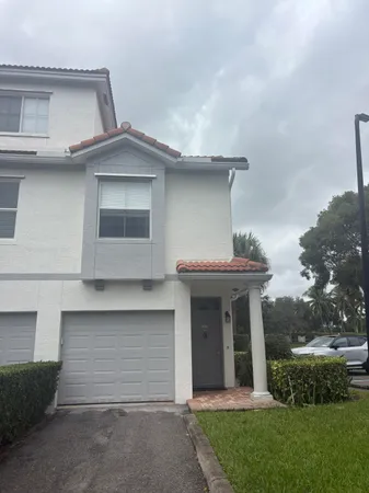 $2,900 | 2026 Alta Meadows Lane, Unit 909, Delray Beach, FL 33444