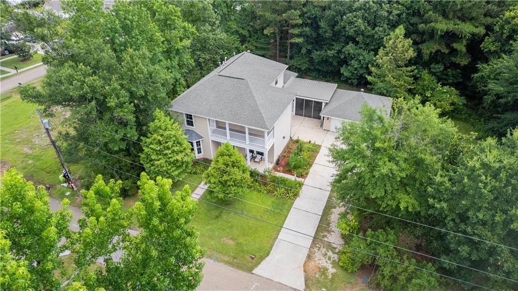 633 Ramon Street Mandeville, LA 70448 - Photo 2 of 34