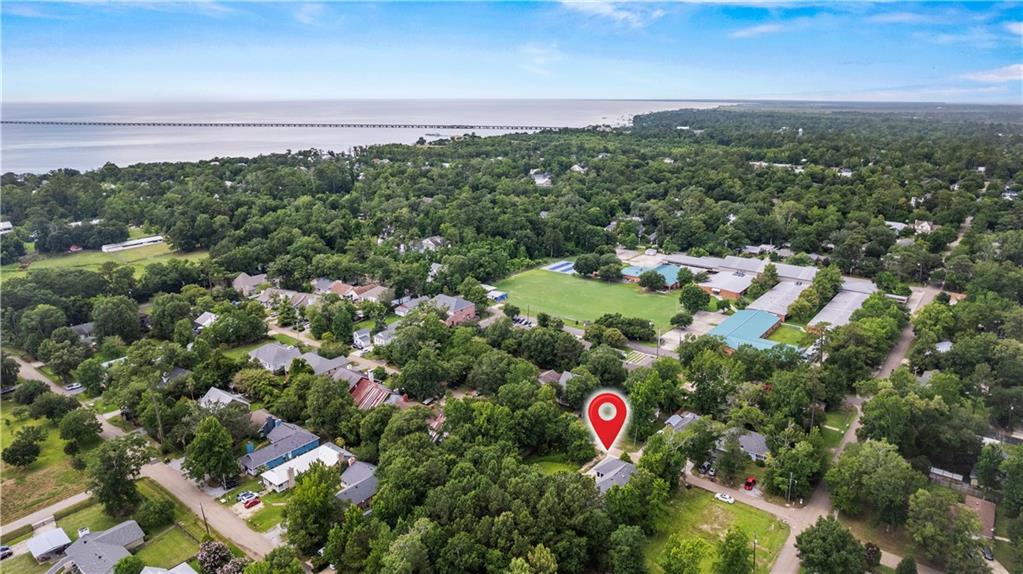 633 Ramon Street Mandeville, LA 70448 - Photo 4 of 34