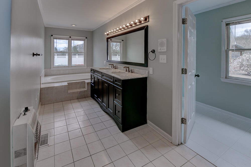 61 Rains Circle Summerville, GA 30747 - Photo 14 of 34 Master Bathroom
