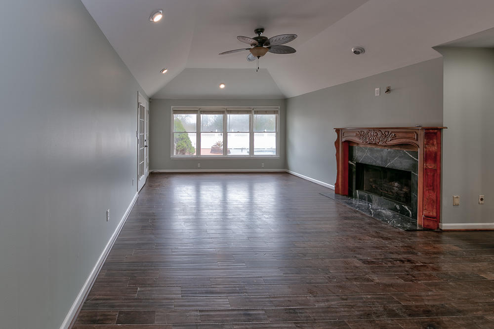 61 Rains Circle Summerville, GA 30747 - Photo 9 of 34 Living Room