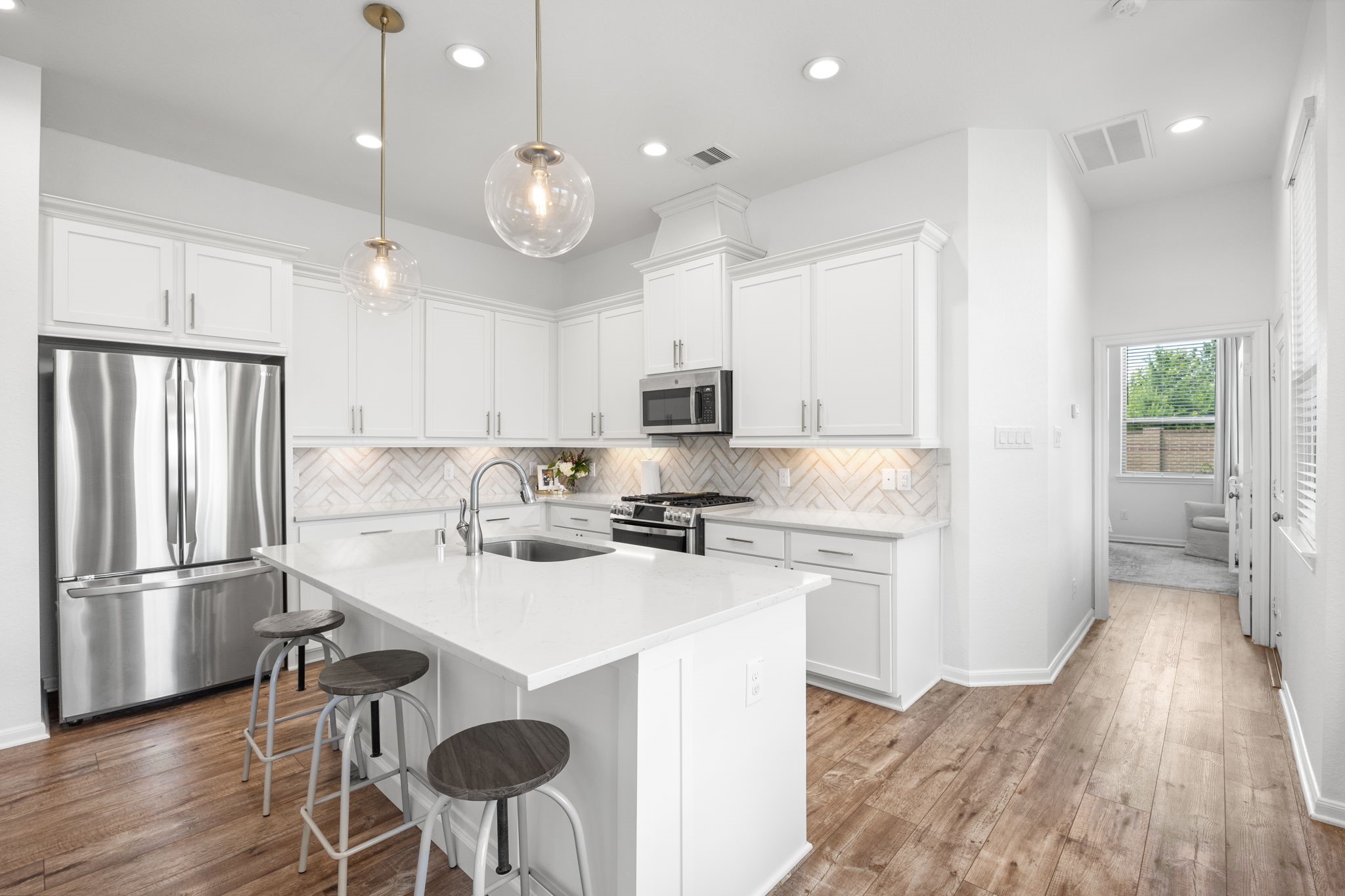 16239 Rattlesnake Run Trail Cypress, TX 77433 - Photo 14 of 37 Bright and airy kitchen