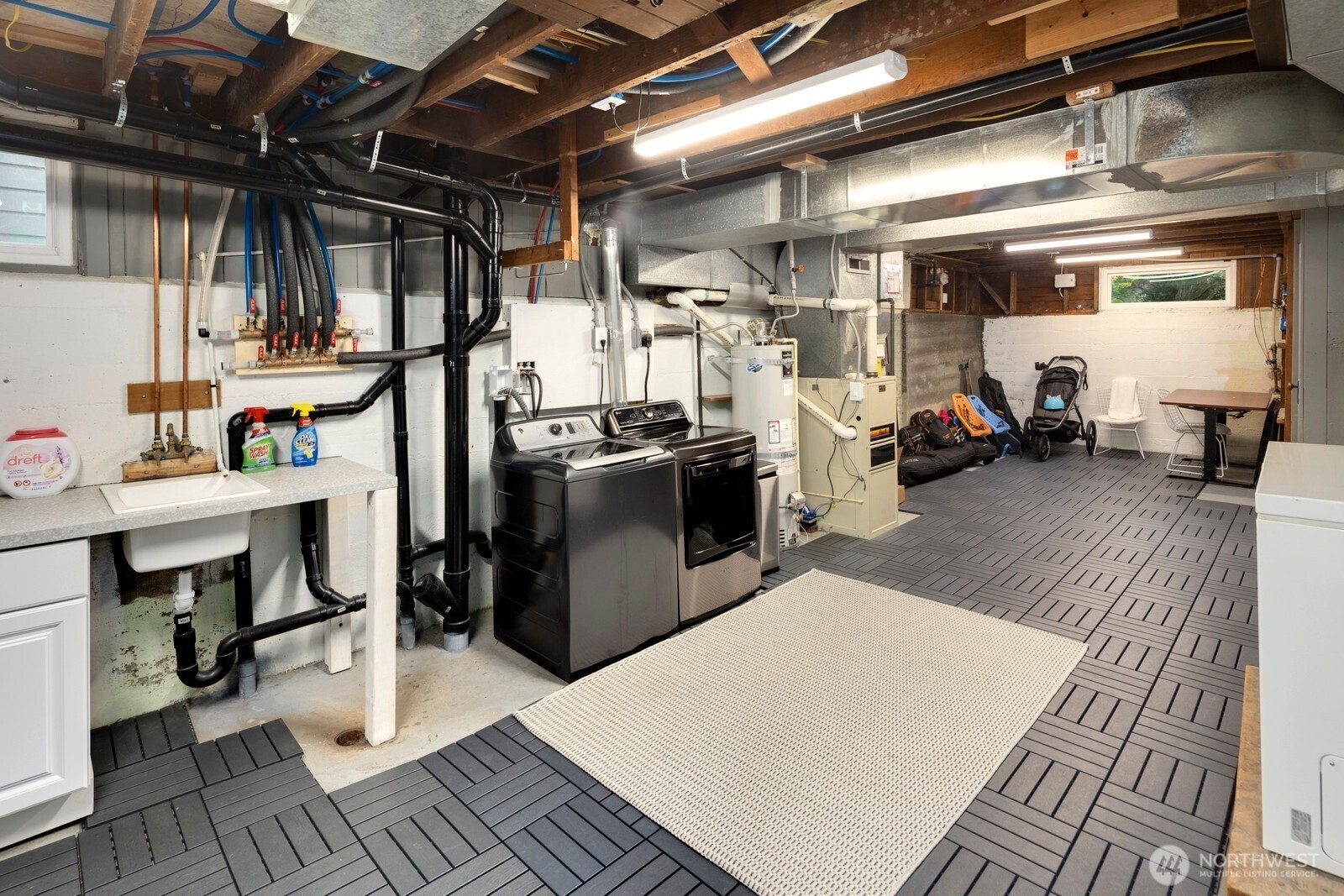 3249 27th Avenue West Seattle, WA 98199 - Photo 34 of 40