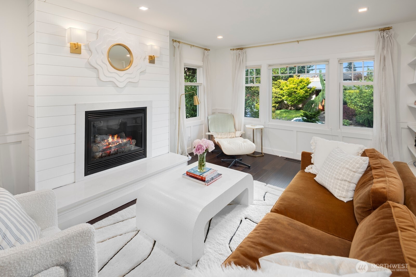 3249 27th Avenue West Seattle, WA 98199 - Photo 5 of 40