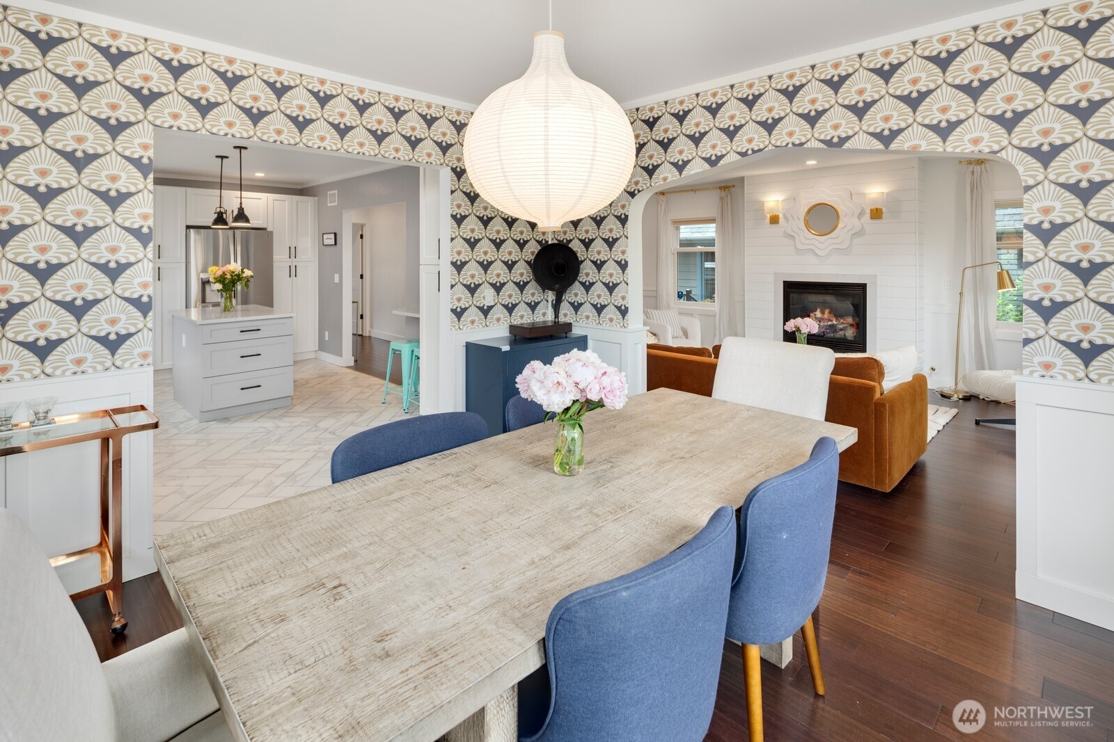 3249 27th Avenue West Seattle, WA 98199 - Photo 8 of 40