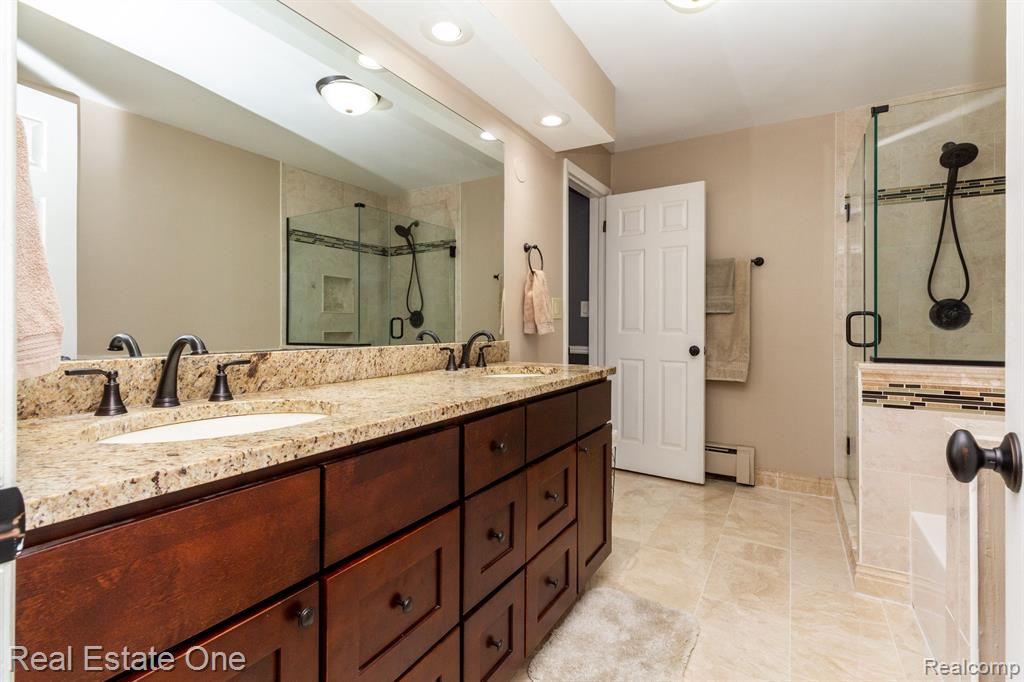 2236 Oklahoma Avenue Rochester Hills, MI 48309 - Photo 28 of 57