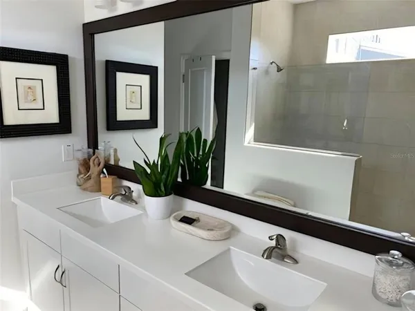 $405,000 | 5663 Del Coronado Drive, Apollo Beach, FL 33572