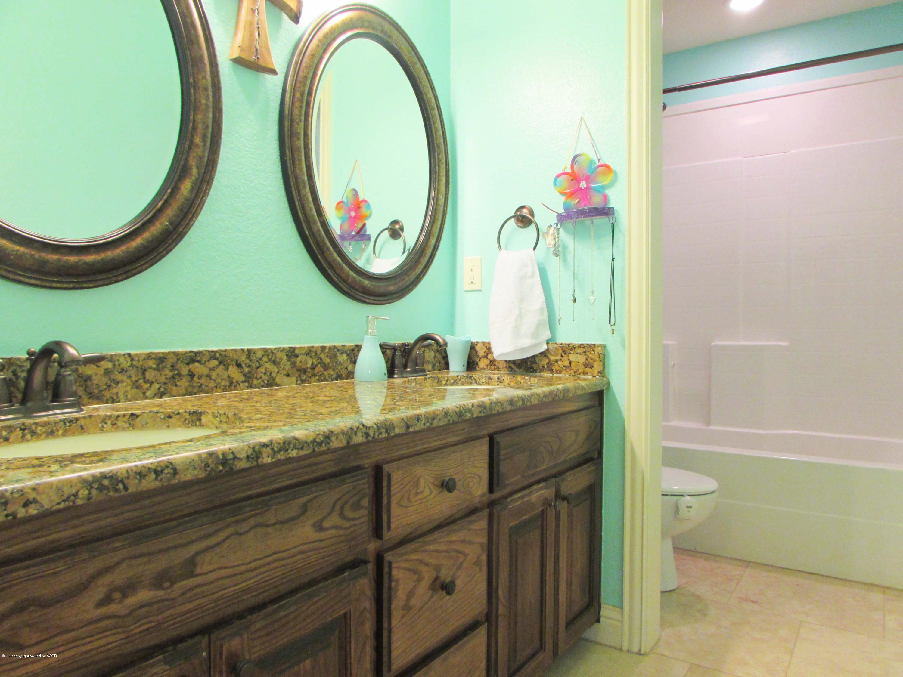 16801 Dove Prairie Road Canyon, TX 79015 - Photo 18 of 25 18 Bathroom 2