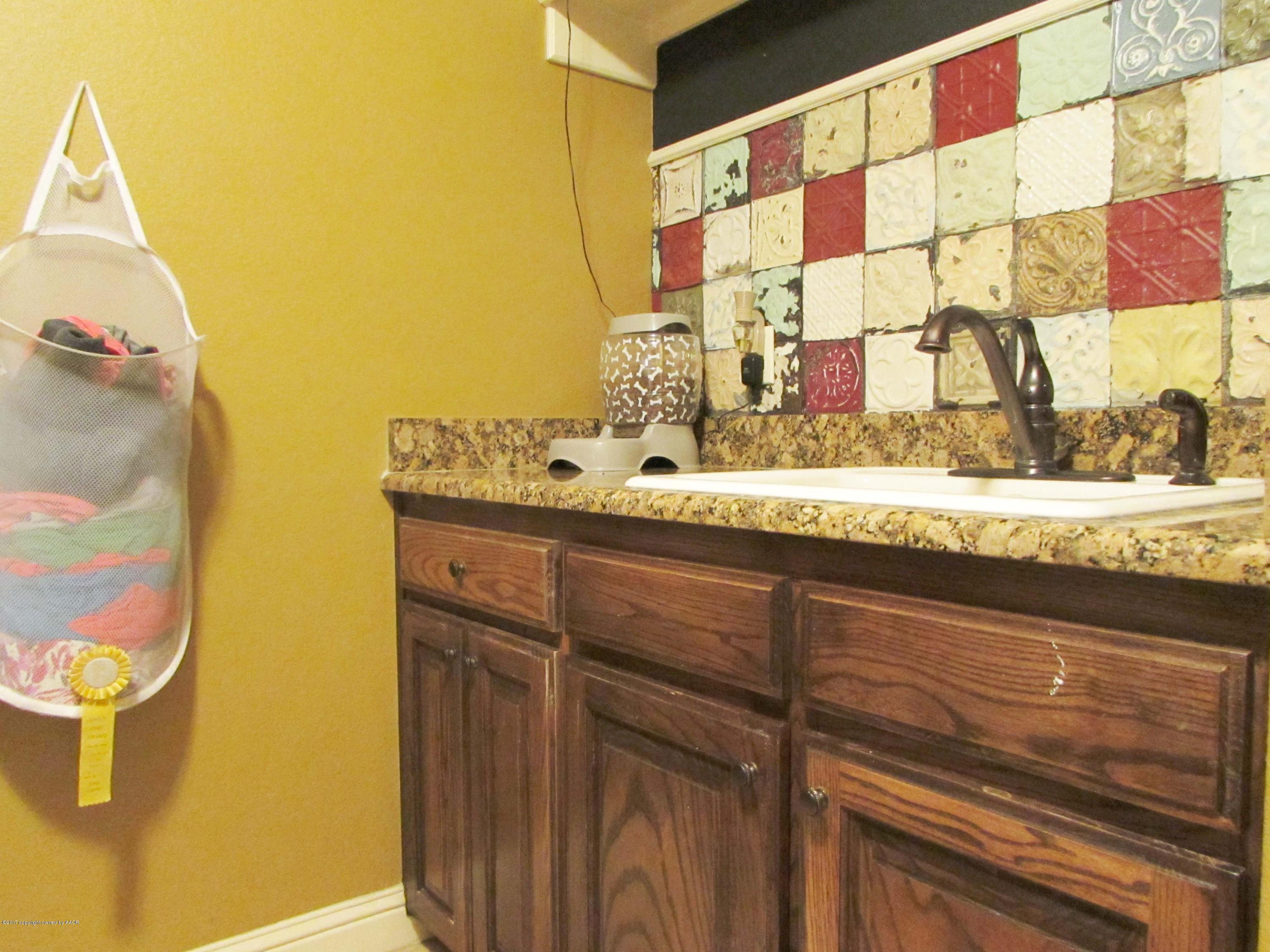 16801 Dove Prairie Road Canyon, TX 79015 - Photo 23 of 25 23 Laundry