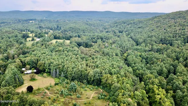 $875,000 | 76 Corashire Road, New Marlborough, MA 01230