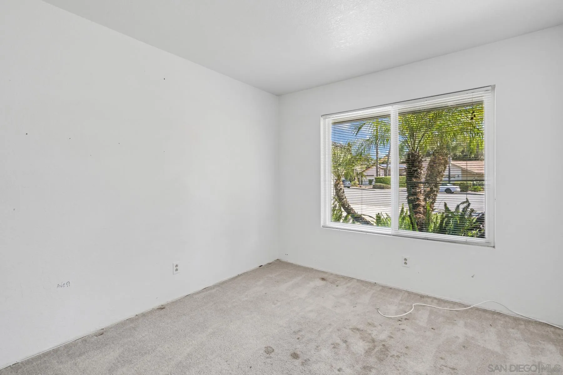 13246 Powers Court Poway, CA 92064 - Photo 16 of 39 an empty room with windows