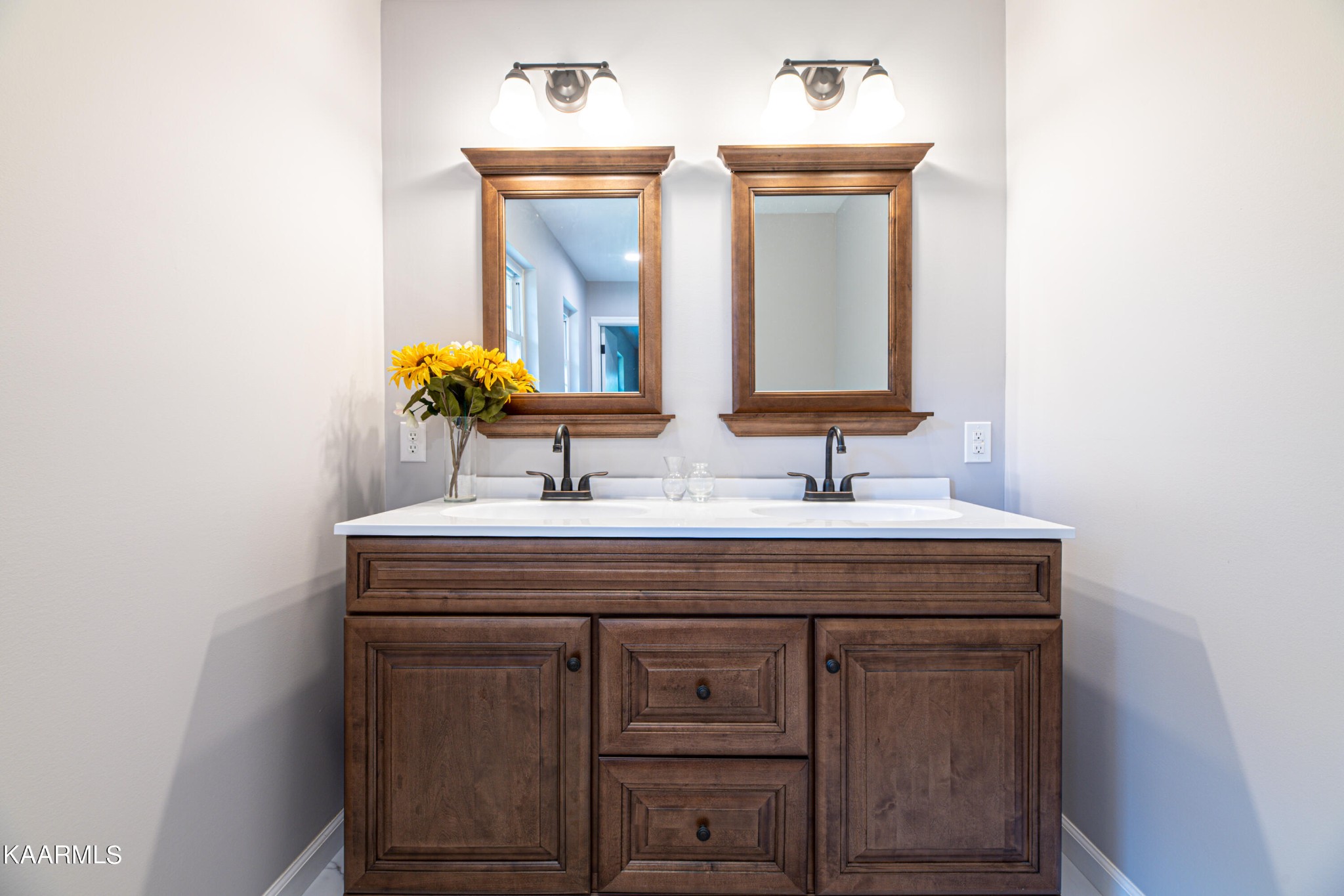 600 Schenley Road Knoxville, TN 37923 - Photo 19 of 38 a bathroom with a sink and a mirror