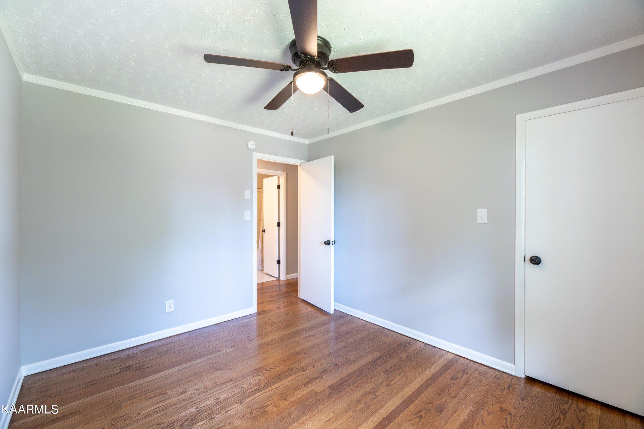 600 Schenley Road Knoxville, TN 37923 - Photo 24 of 38 wooden floor in an empty room