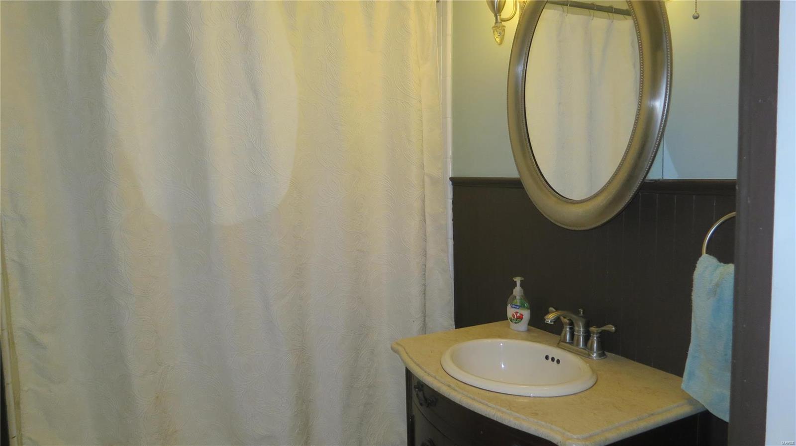 808 Ohio Avenue South Roxana, IL 62087 - Photo 14 of 24 Gallery Image 14