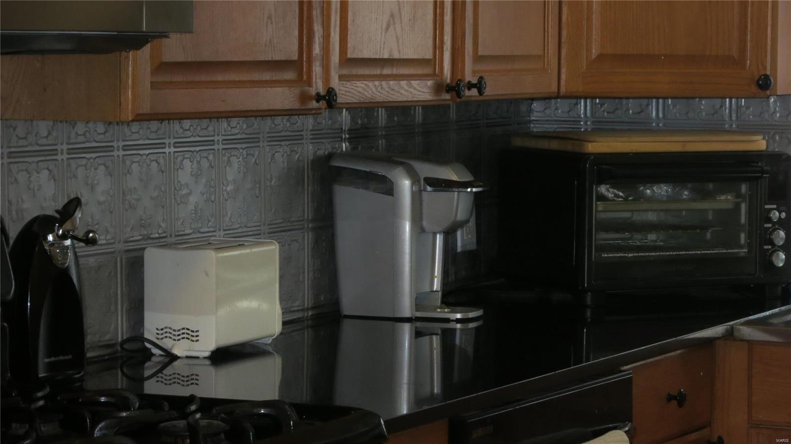 808 Ohio Avenue South Roxana, IL 62087 - Photo 7 of 24 Gallery Image 7