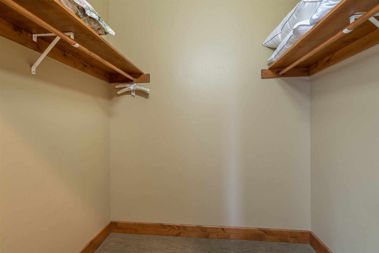 10215 Annies Loop Truckee, CA 96161 - Photo 11 of 21