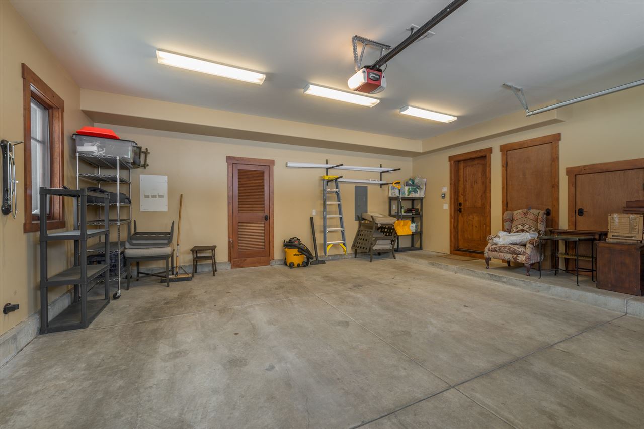 10215 Annies Loop Truckee, CA 96161 - Photo 15 of 21