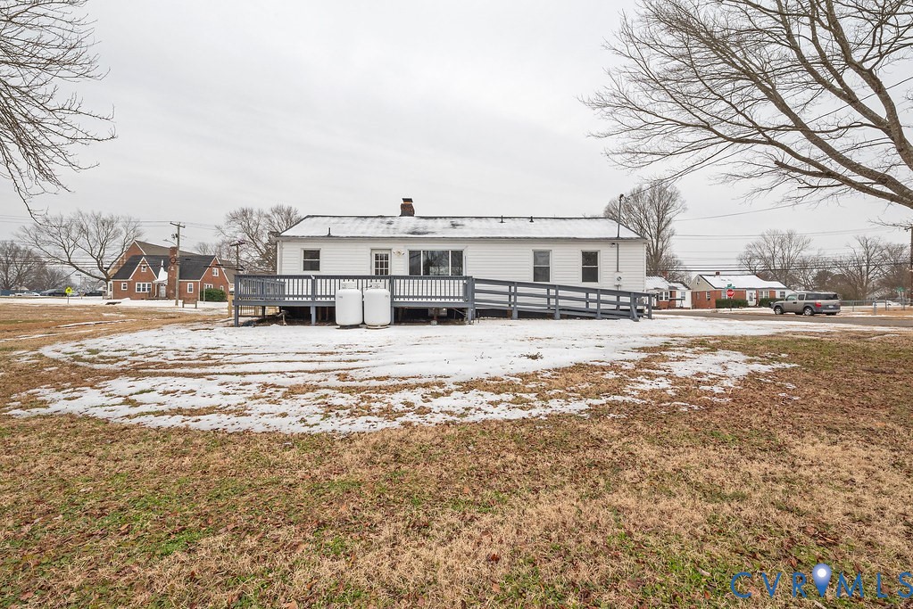 1715 West City Point Road Hopewell, VA 23860 - Photo 20 of 22 a view of a yard with a large tree