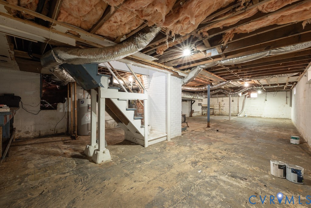 1715 West City Point Road Hopewell, VA 23860 - Photo 23 of 30 a view of a garage