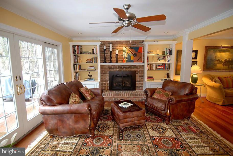11604 Quail Ridge Court Reston, VA 20194 - Photo 7 of 30 Family Room