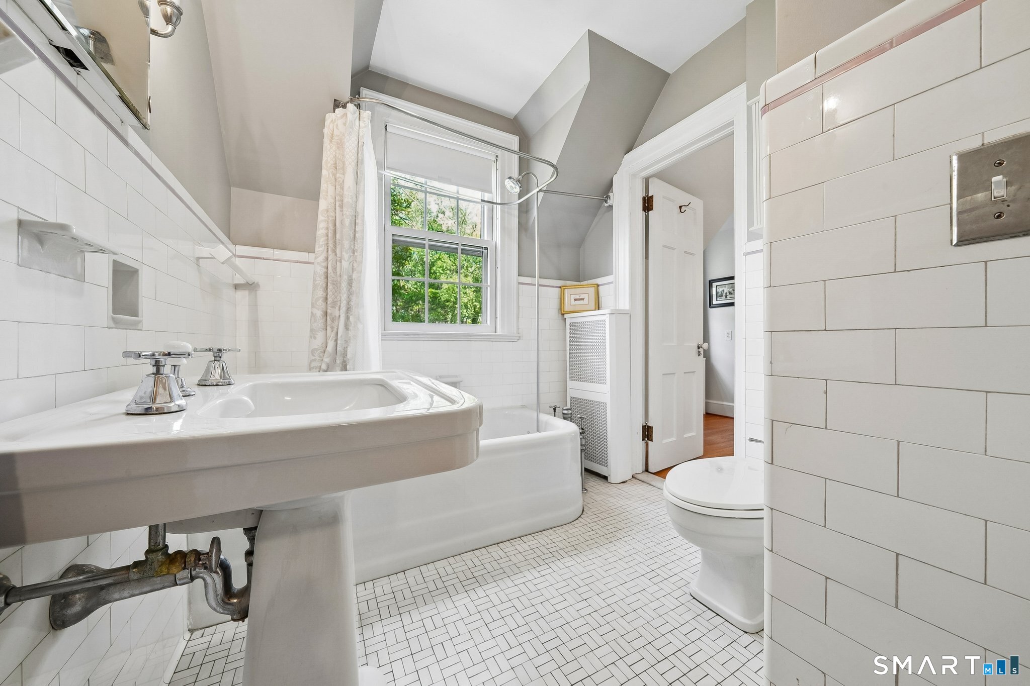 37 Bettswood Road Norwalk, CT 06851 - Photo 23 of 29