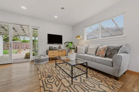 $649,000 | 2529 Merced Street, Napa, CA 94558