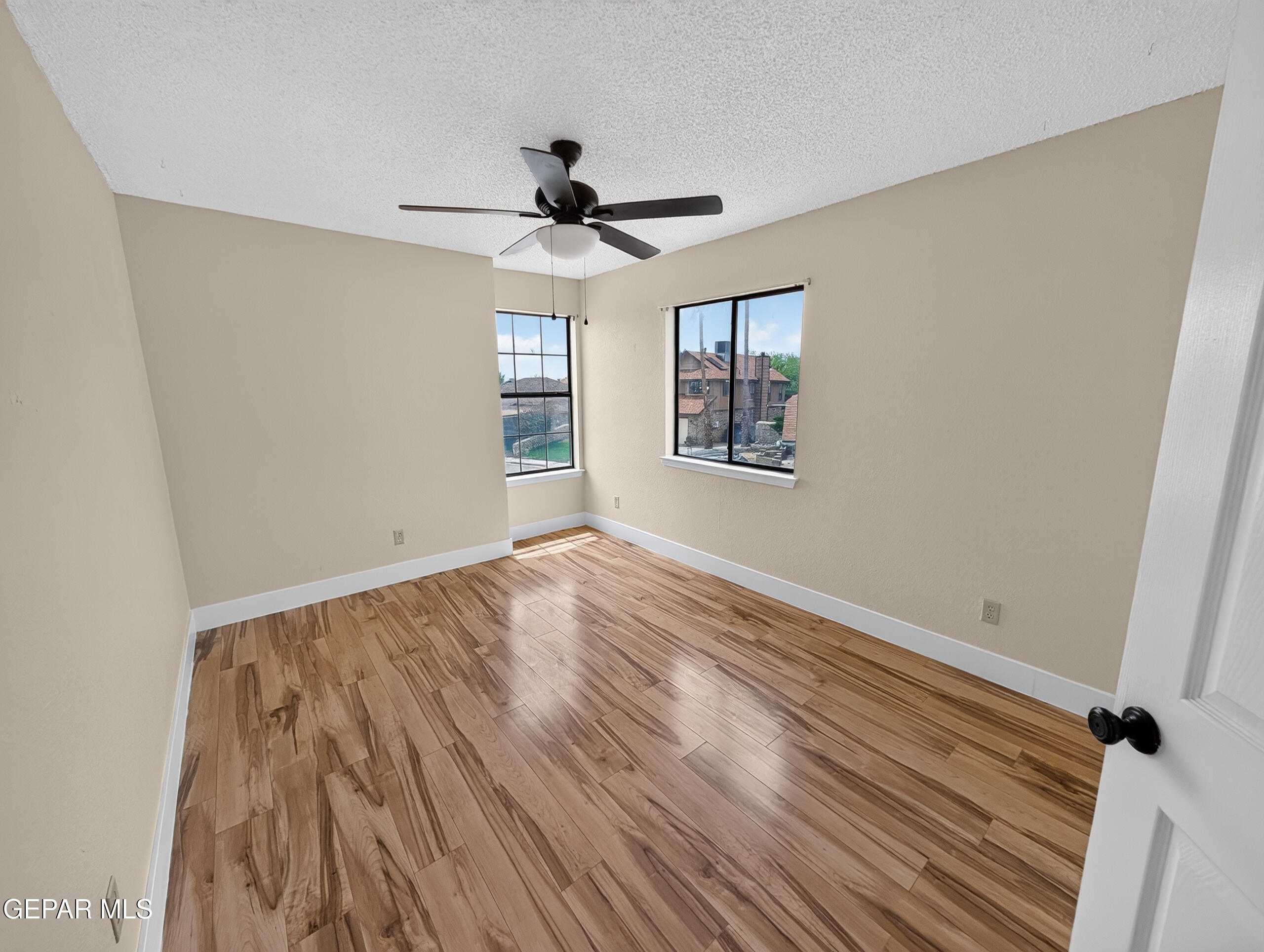 808 Rotterdam Way El Paso, TX 79912 - Photo 35 of 43 040_PXL_20260618_202628139