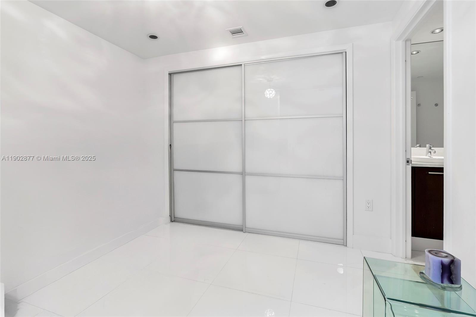 17121 Collins Avenue, Unit 2906 Sunny Isles Beach, FL 33160 - Photo 31 of 42 a view of an empty room