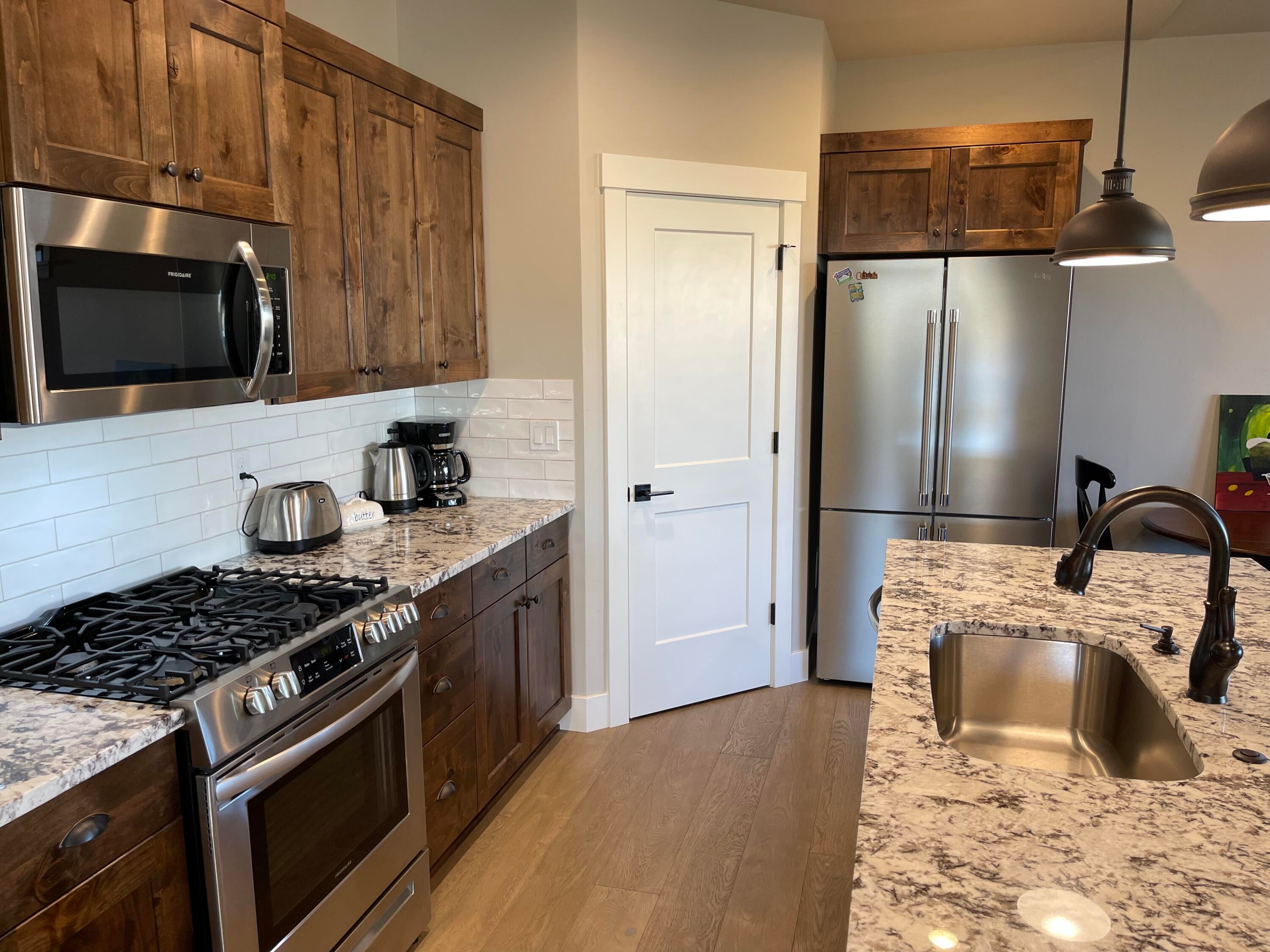 4198 Southwest 43rd Street Redmond, OR 97756 - Photo 12 of 37 Photo Nov 20, 2 43 15 PM