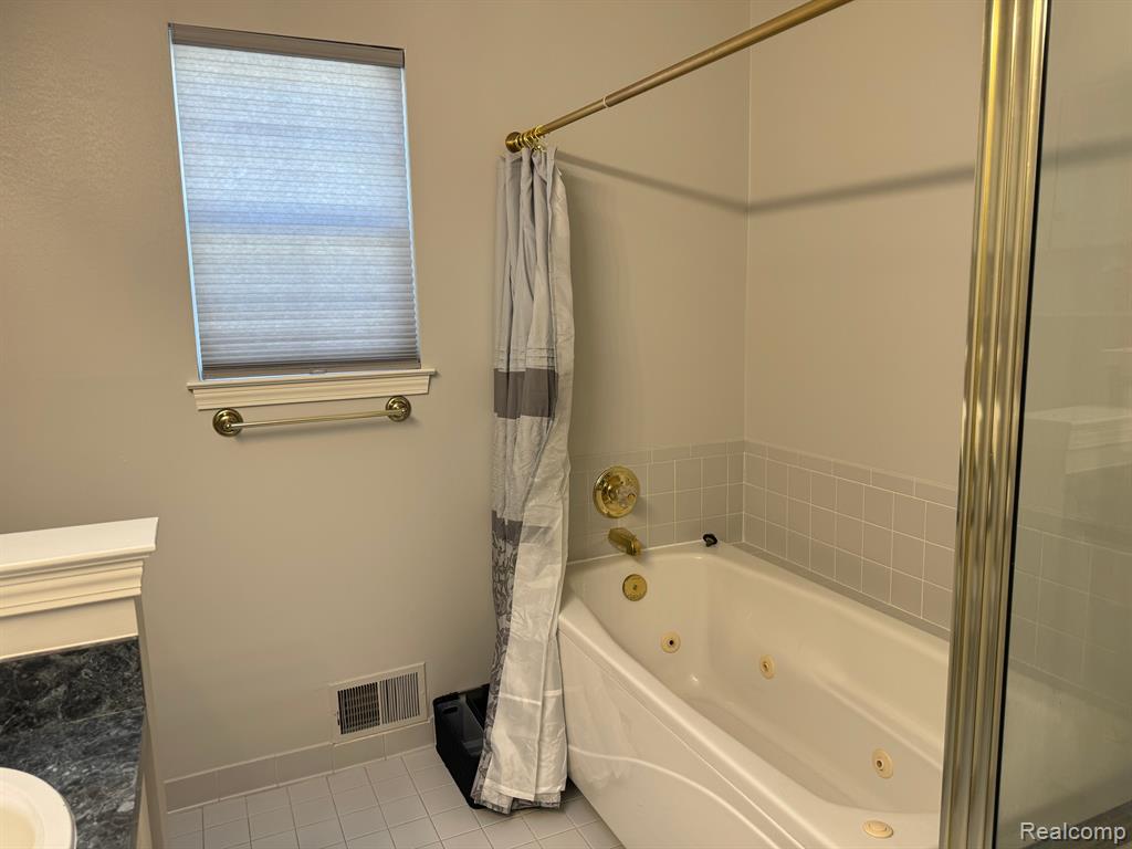 41567 Glade Road Canton, MI 48187 - Photo 16 of 25
