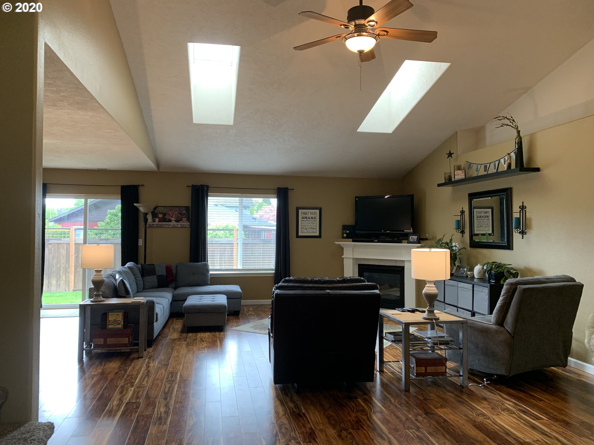 940 65th Place Springfield, OR 97478 - Photo 2 of 30