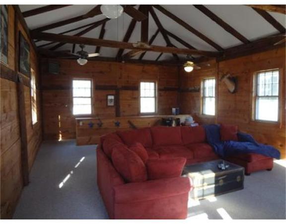 117 South Main Street Middleboro, MA 02346 - Photo 25 of 30 a living room with furniture